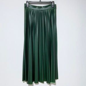 [ZARA] Green Pu Faux Leather pleated midi skirt. Size Small.